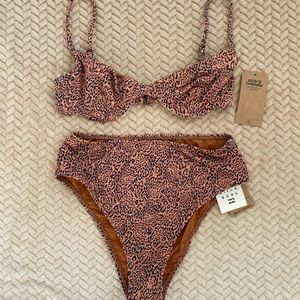 Billabong Cheetah Bikini Set Sz Small BNWT